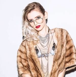 Meet your Posher, Jenna